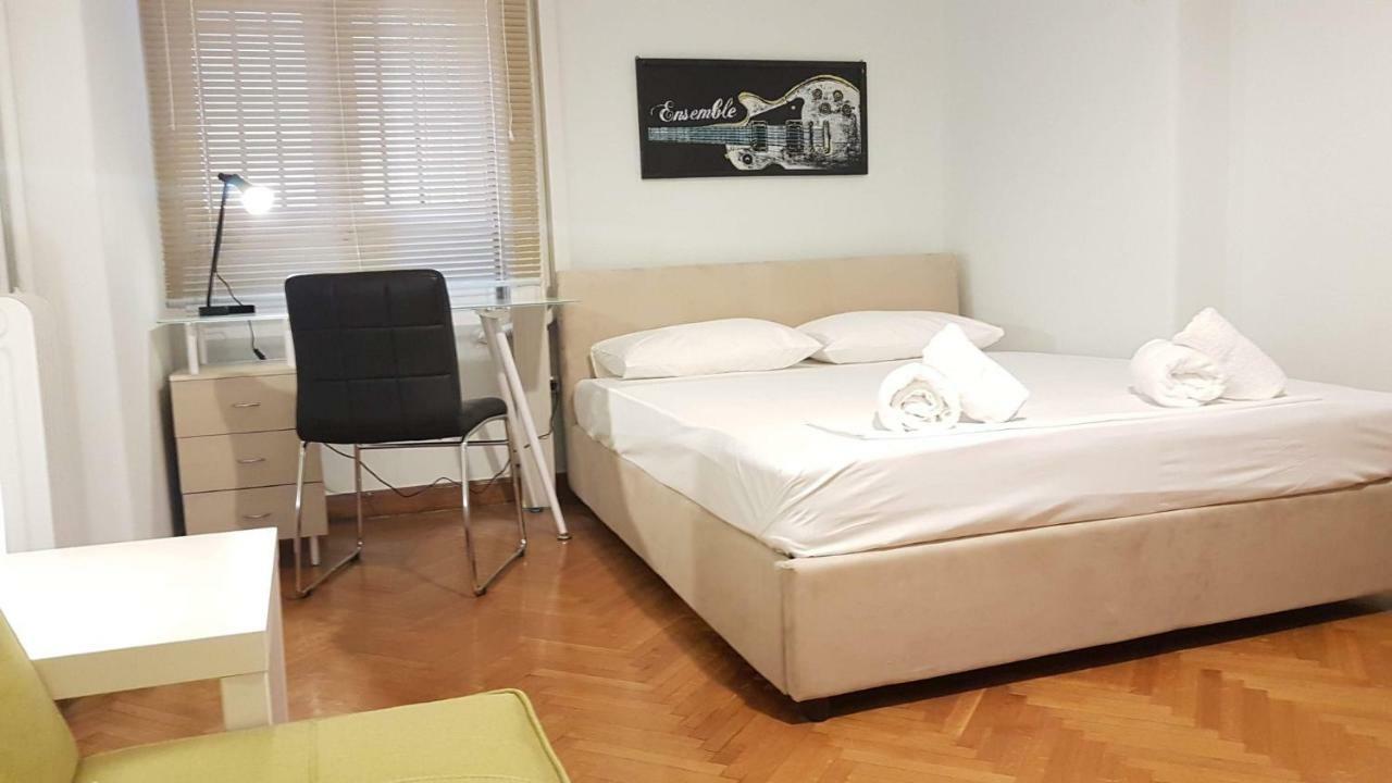 Violet Errathens Apartment - Athens Center, 7 Bd, 3 Bath Atenas Exterior foto